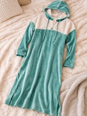 Cuddl Duds Plush Sherpa Hooded Lounger Dress Nightgown Soft Cozy M